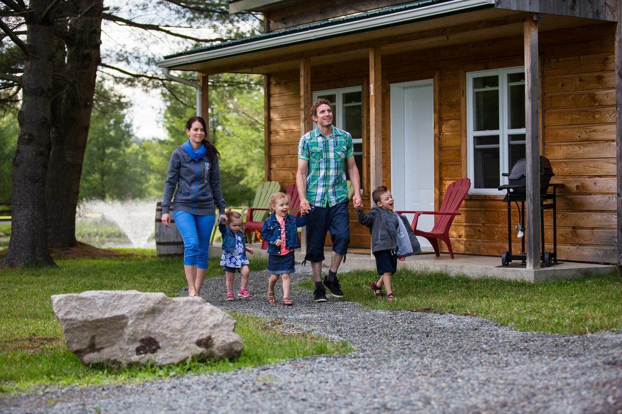 Chalets Du Domaine Yamaska ブロモン エクステリア 写真